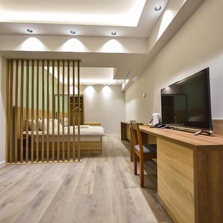 Baron Boutique Hotel Jerevan Exteriör bild
