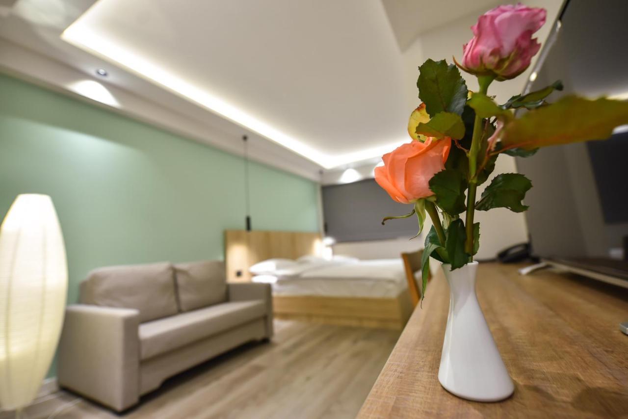 Baron Boutique Hotel Jerevan Exteriör bild